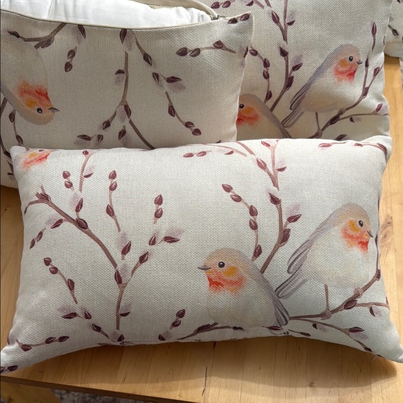 2-PIECE-SET ACCENT PILLOWS BIRDS BRANCHES & BUDS WITH NEW UTOPIA PILLOW-INSERTS - Picture 4 of 14